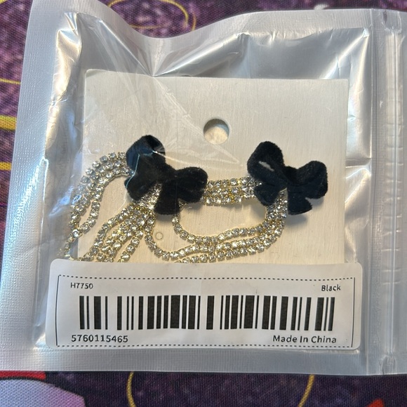 Elegant earrings, Bloomy brand , size earrings small - Picture 3 of 4